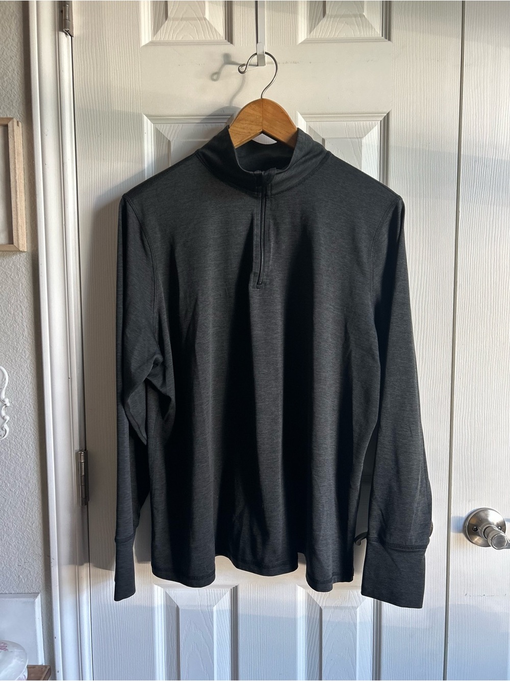 Ideology charcoal black/grey long sleeve thumb hole quarter zip collar gym shirt